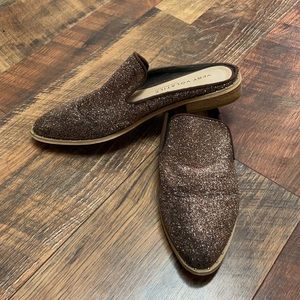 Very Volatile Slip ons